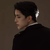 เมฆา:พระเอก