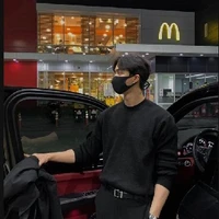 อเล็กซ์(เพื่อน พ.อ)