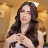 ญาญ่า💗😉(นางเอก)