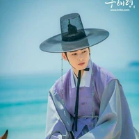 อูซอก | พระเอก