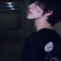 เธียร(น.อ+หัวหน้าบอดี้การ์ดตระกลูหลัก)