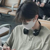 โอม(รุ่นพี่+คนที่นางเอกแอบชอบ)