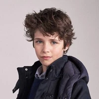 Gabriel (irmão da Bella)