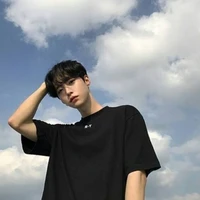 เฟื่องฟ้า💫💐{นางเอก+เด็กกำพร้า}