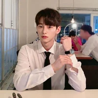 เจมส์(พระเอก)