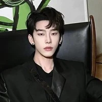 มิกซ์🌚(พี่ชายคนโตสุดของ นอ.)