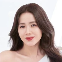 (แม่นางเอก)