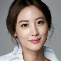 Mrs.Jun *step mother of tae*