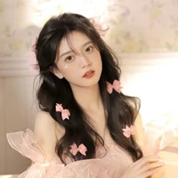 ไอริส  (น้องของลูนาร์)