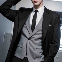 Si Woo