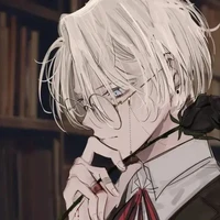 ตะวัน (ใส่แว่น)