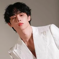 yoon( pai do j-Hope)