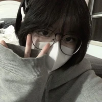 มินอา(รุ่นพี่นายเอก)