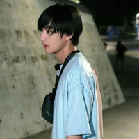 แทแท(ยังไม่ได้ย้อมผม)