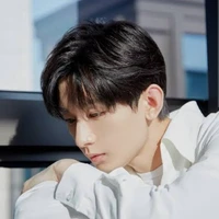 บาส[พระเอก]