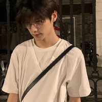 คิววี่ (พระเอก)