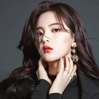 นาดีน : นางเอก