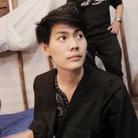 แชมป์(หัวหน้าทำพร็อพ)