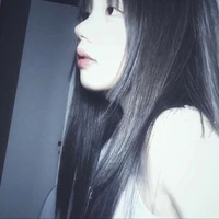 ม่อน(นางเอก)