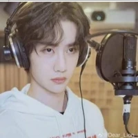 อี้ป๋อ(พระเอก)