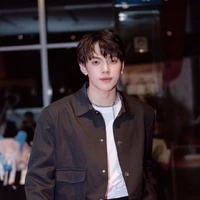 อู๋อี้