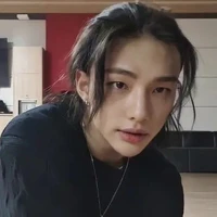 Jeon Hyunjin ( anak ke 4 )