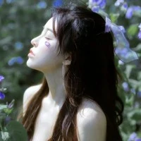 ไลร์อา(น้องสาวนางเอก)