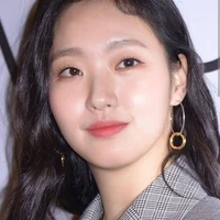 kim go eun (mother of tae)