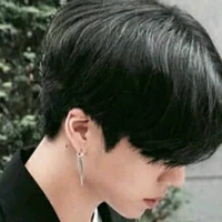 ปอนด์(มือขวาพระเอก)