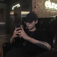คิง(พี่คนโต+พอ.8)