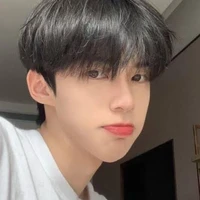 ม่อน(พี่ชายน.อ/เพื่อนพ.อ)