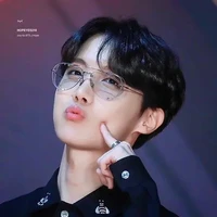 hoseok (Tae