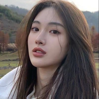 ัมีเธอ(นางเอก)​