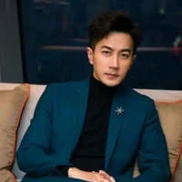 ดีแลน//พ่อนางเอก