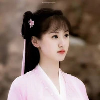 หลิงหลง(น้องนางเอก+น.อ.)