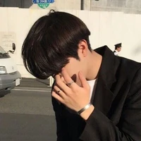 ไนซ์ (เพื่อนพระเอก)