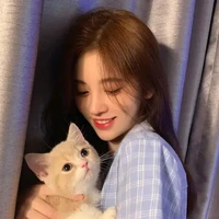 เรียน่า แม่ น.อ