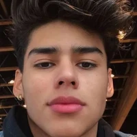 Max montani 18