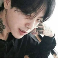 คริส(พ่อพ.อ)😑