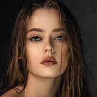 Aurora Rossi ( 19 Años +)