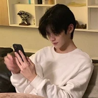 เข็มทิศ//นายเอก