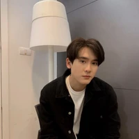 บุ๊ค(รุ่นน้องคริส)