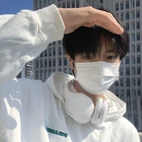 นินิว(นาย(ร้าย)เอก)