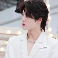 ไพลิน(พนอ+นักแสดง)