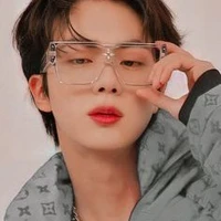 jin(kim seokjin 💜 ♥️)