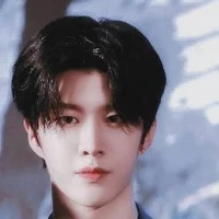 ผา(พ่อนายเอก+พระเอก)