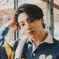 ทิศ)เพื่อนน.อ+ใส่แว่น