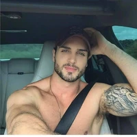 Lucas (braço esquerdo)