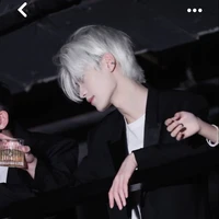คิน(พระเอก+มาเฟีย+พี่คนรอง)👑🤴