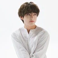 Kim Taehyung (19yrs)